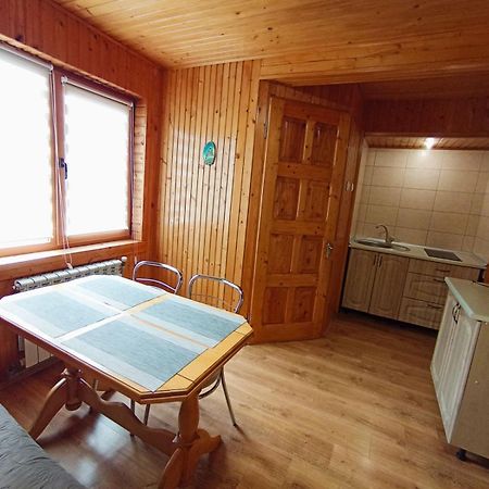 Cottage house 亚列姆切 外观 照片