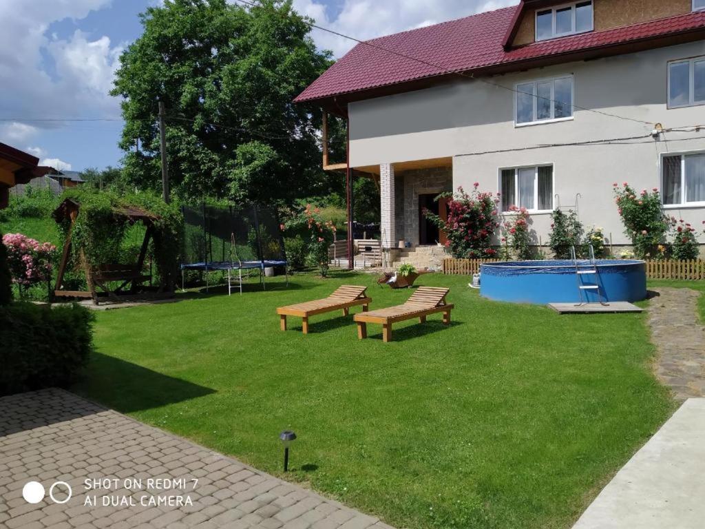 Cottage house 亚列姆切 外观 照片