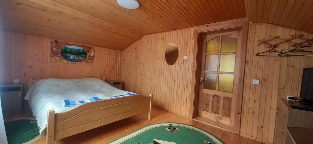 Cottage house 亚列姆切 外观 照片