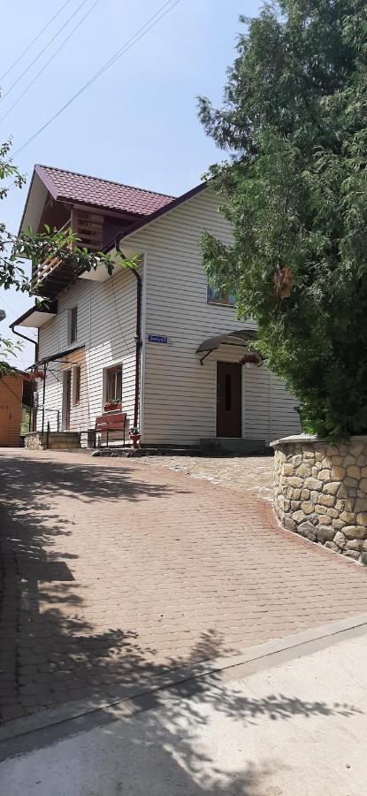 Cottage house 亚列姆切 外观 照片